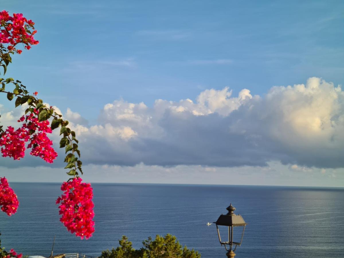 “Cielo E Mare”, Casetta Nel Cuore Del Borgo Antico / “Sky & Sea”, Charming In The Heart Of Old Village Castelsardo Exterior foto