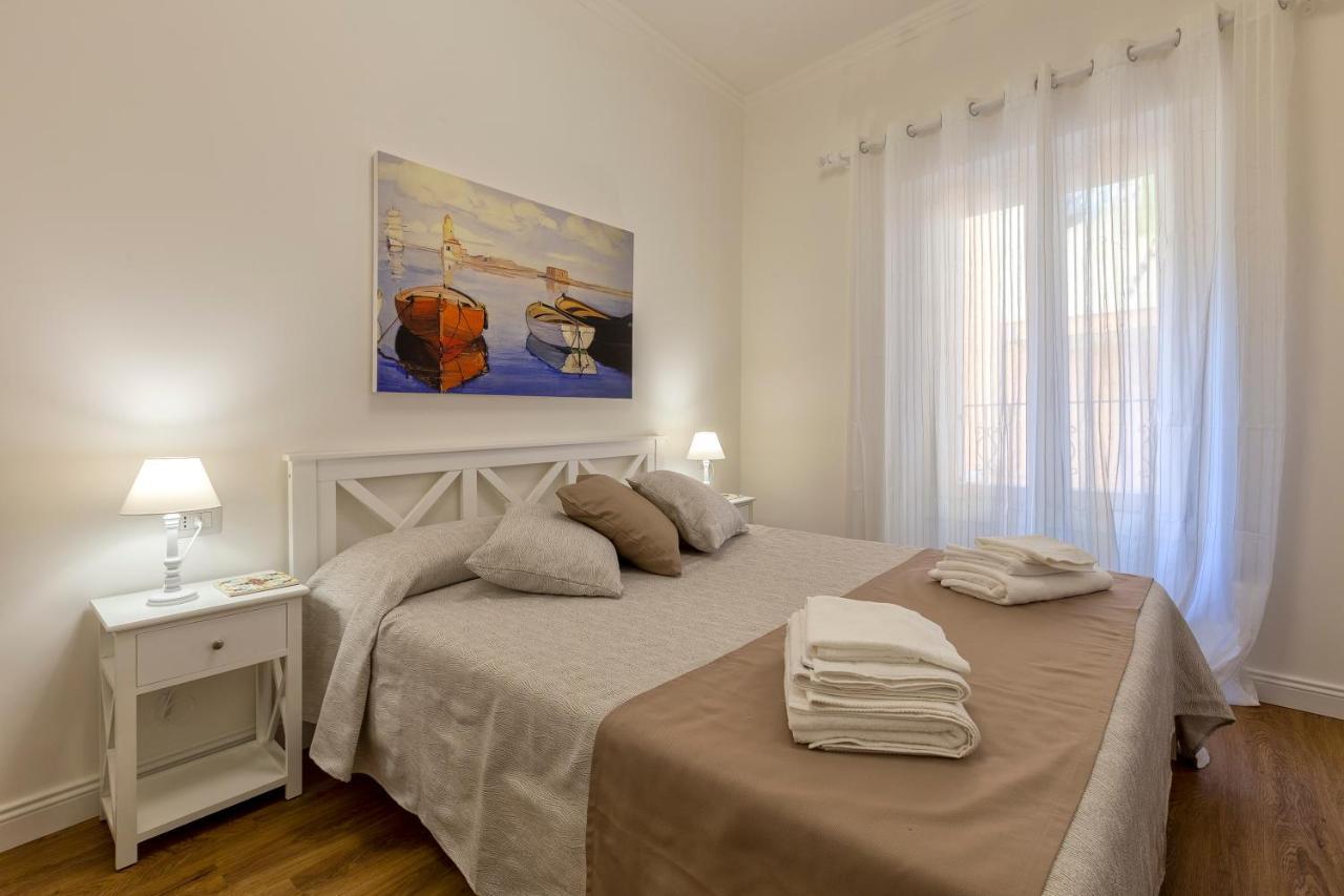 “Cielo E Mare”, Casetta Nel Cuore Del Borgo Antico / “Sky & Sea”, Charming In The Heart Of Old Village Castelsardo Exterior foto
